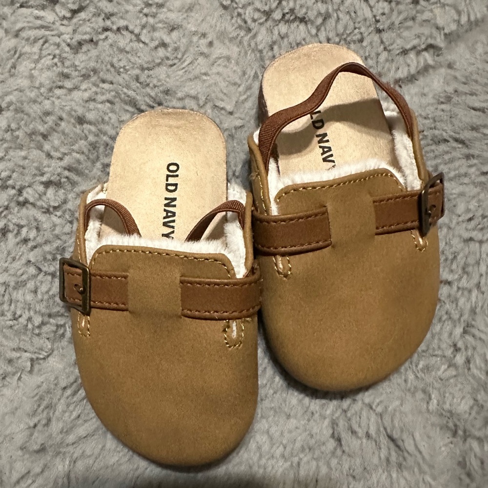 old navy tan clogs